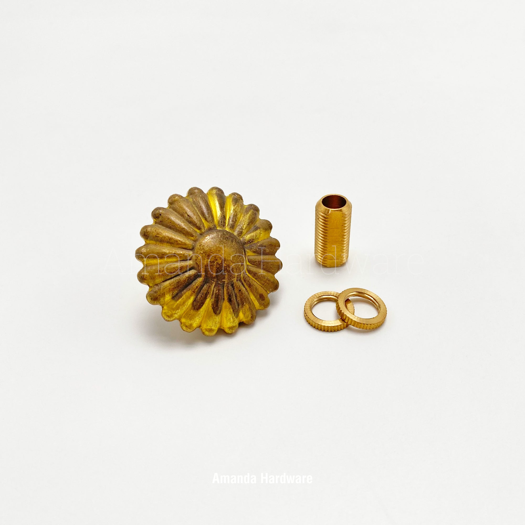 Brass Flat Flower Lamp Finial - 1.5in
